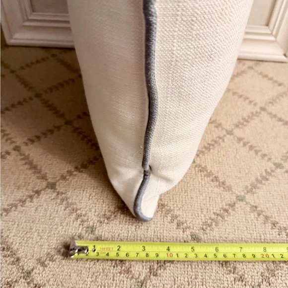 Fairfield rectangular stuffed bed couch pillow cushion NWOT - Picture 4 of 9